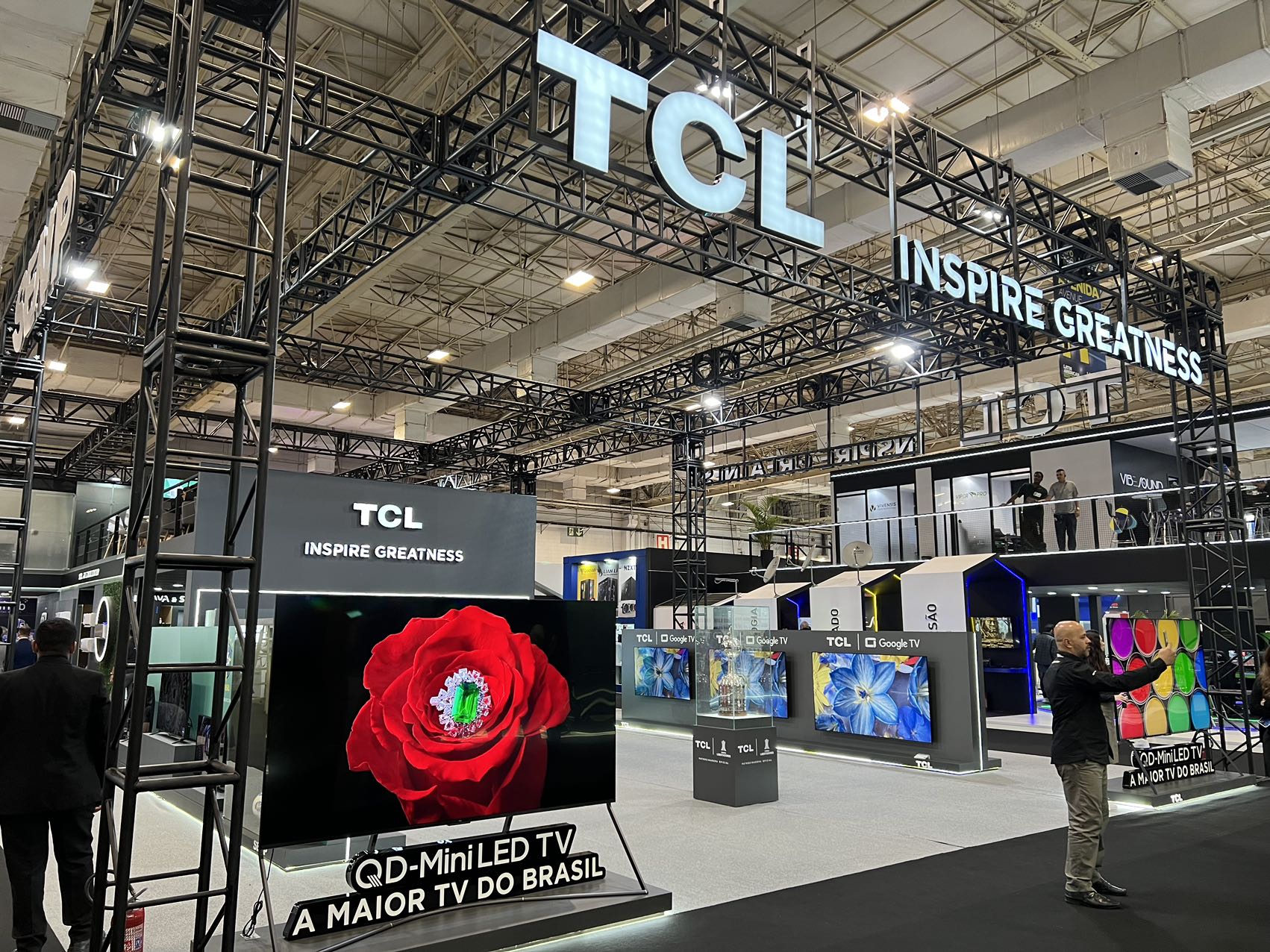 亚马逊：TCL 55英寸QLED电视创历史低价，仅售450欧元