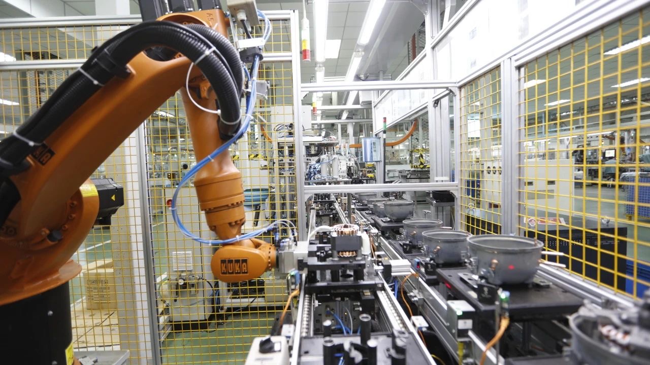 2521.39亿元!长虹品牌价值再攀新高点 2521.39亿元!长虹品牌价值再攀新高点