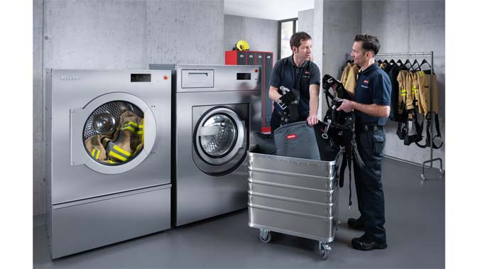 Miele 商用洗衣机能够对消防员整套个人防护装备进行再处理