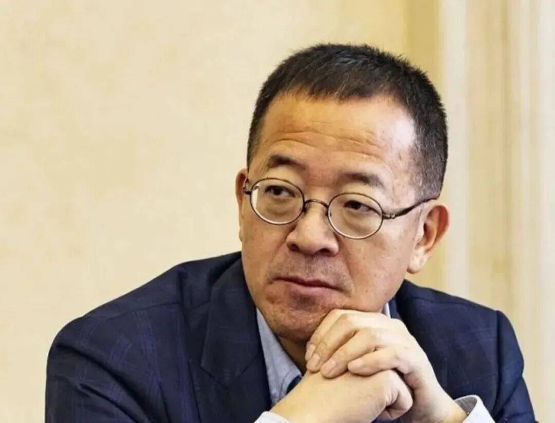 雷军VS俞敏洪:谁才是更有“登味儿”的企业家? 雷军VS俞敏洪:谁才是更有“登味儿”的企业家?