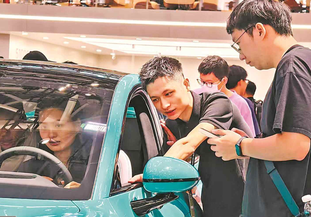 头部领跑格局分化 11月新势力车企“双雄争霸”