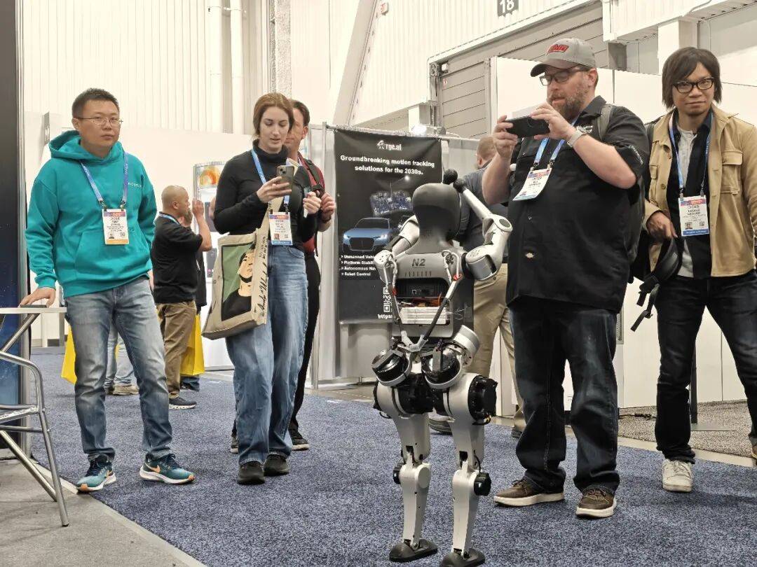 CES 2026观察：AI硬件走下PPT,走上战场！