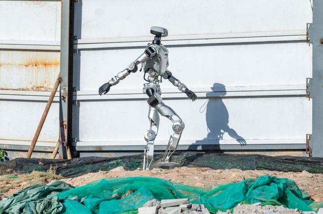 人形机器人公司逐际动力完成2亿美元新融资,上汽、蔚来加注 人形机器人公司逐际动力完成2亿美元新融资,上汽、蔚来加注