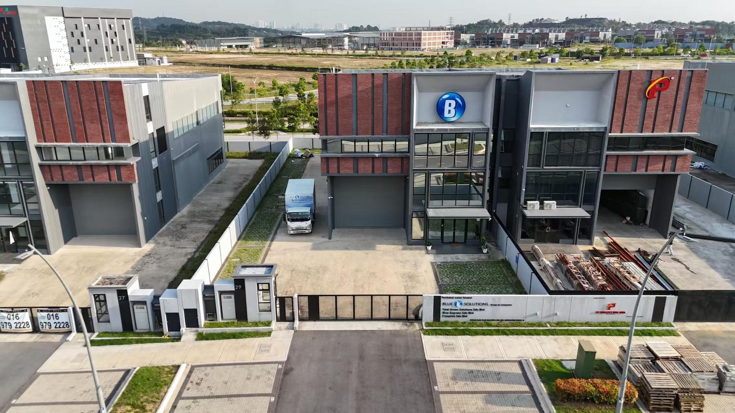 在马来西亚，我看到“卖设备”的生意正在变成“做服务”