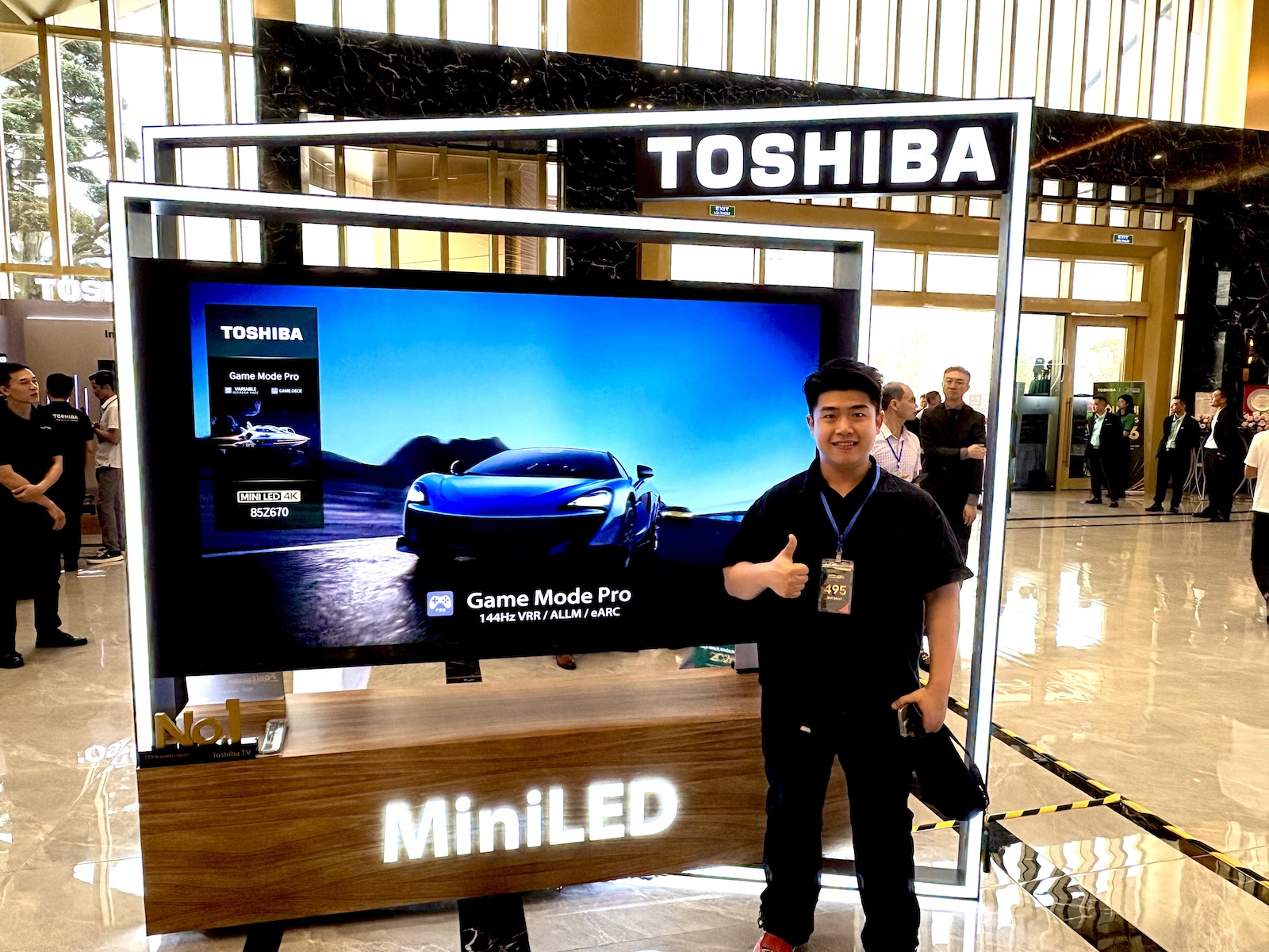 越南河内这一夜，我看到了东芝电视的老朋友和新朋友